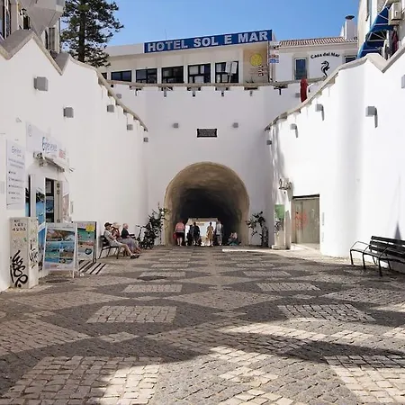 Hanna's Sunny * Αλμπουφέιρα